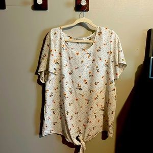 EUC Star and Vixen floral top